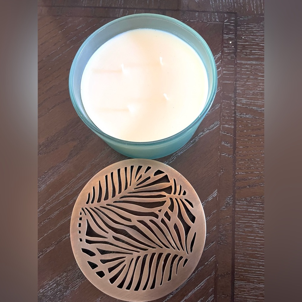 (NWB) Coconut Orchid Scented Soy Candle 21oz